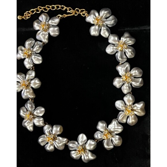 Signed Kenneth Jay Lane KJL Gray Pearl Gold Crystal Flower Necklace NEW 18" - Picture 12 of 14